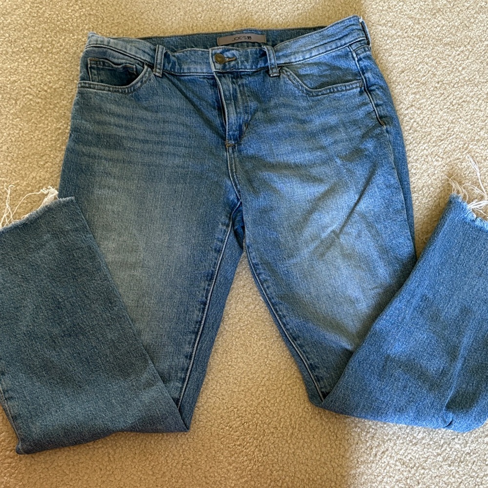 Joe's Jeans Straight Leg Cropped Sz 29 Raw Hem in Classic Blue